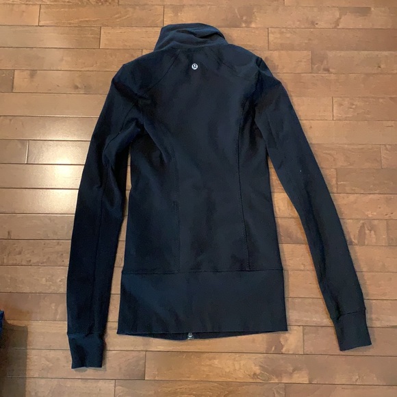 Longer lululemon scuba - Picture 2 of 4